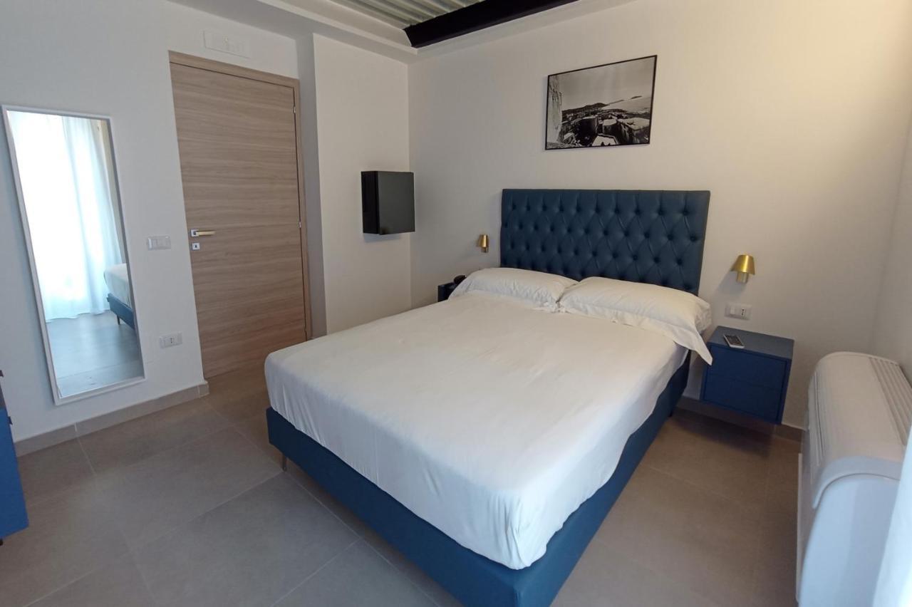 Boutique Hotel Palazzo Donna Iulia 포츠올리 외부 사진